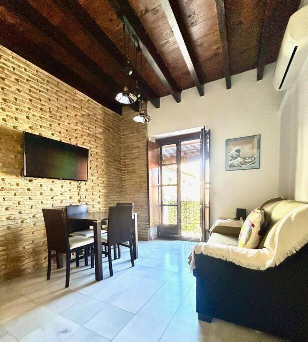 Hispalis Parroquia De San Julian Apartment